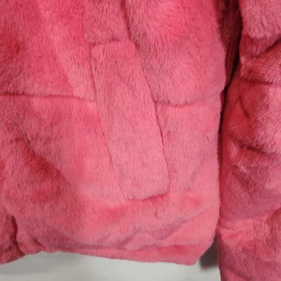 Love83 Faux Fur Jacket‎ in Pink - Size Medium - Picture 3 of 9